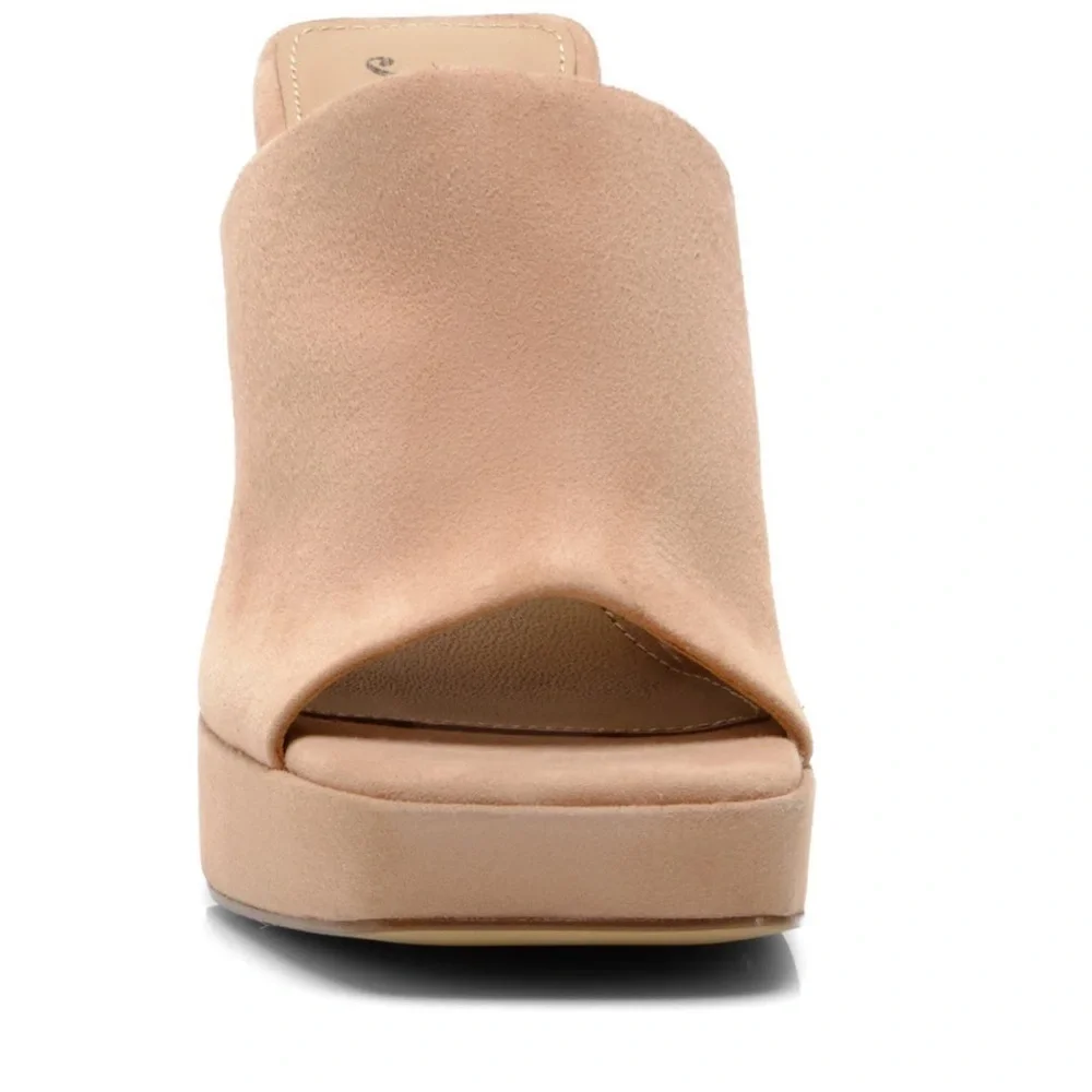 NEW! Free People Pearl Sand Margo Platform Sandal -  Size 39EU/9US ✈️